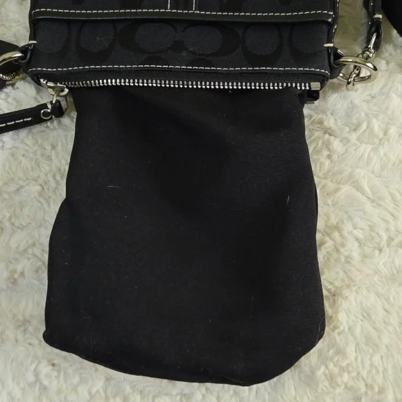 Coach Crossbody Bag w/gold Details
